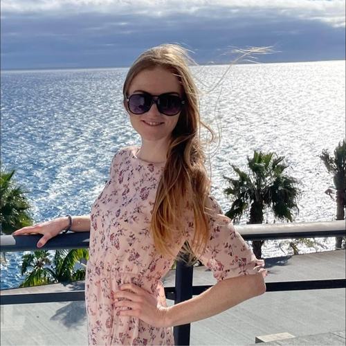 Markéta Laura Holaň FB profil