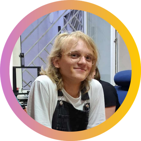Viki Vavřík